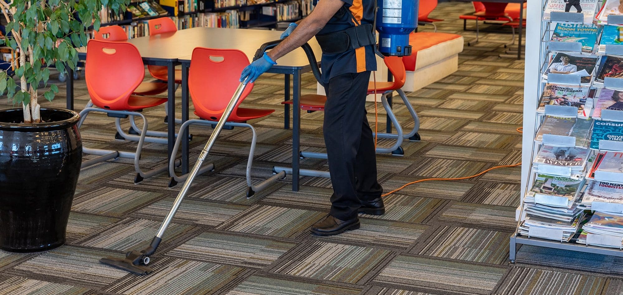 Carpet Cleaning 1 carprt cleaning header min scaled