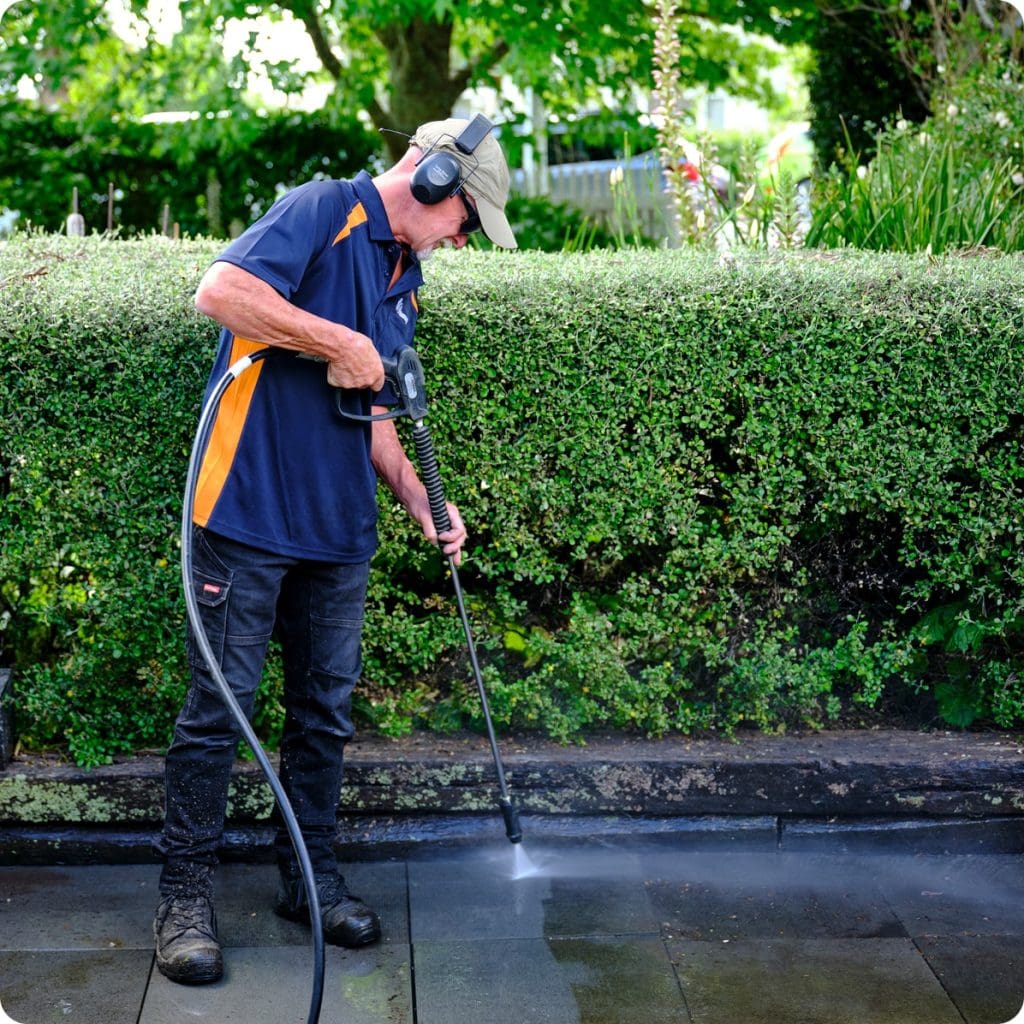 Facility Services 3 driveway cleaning min