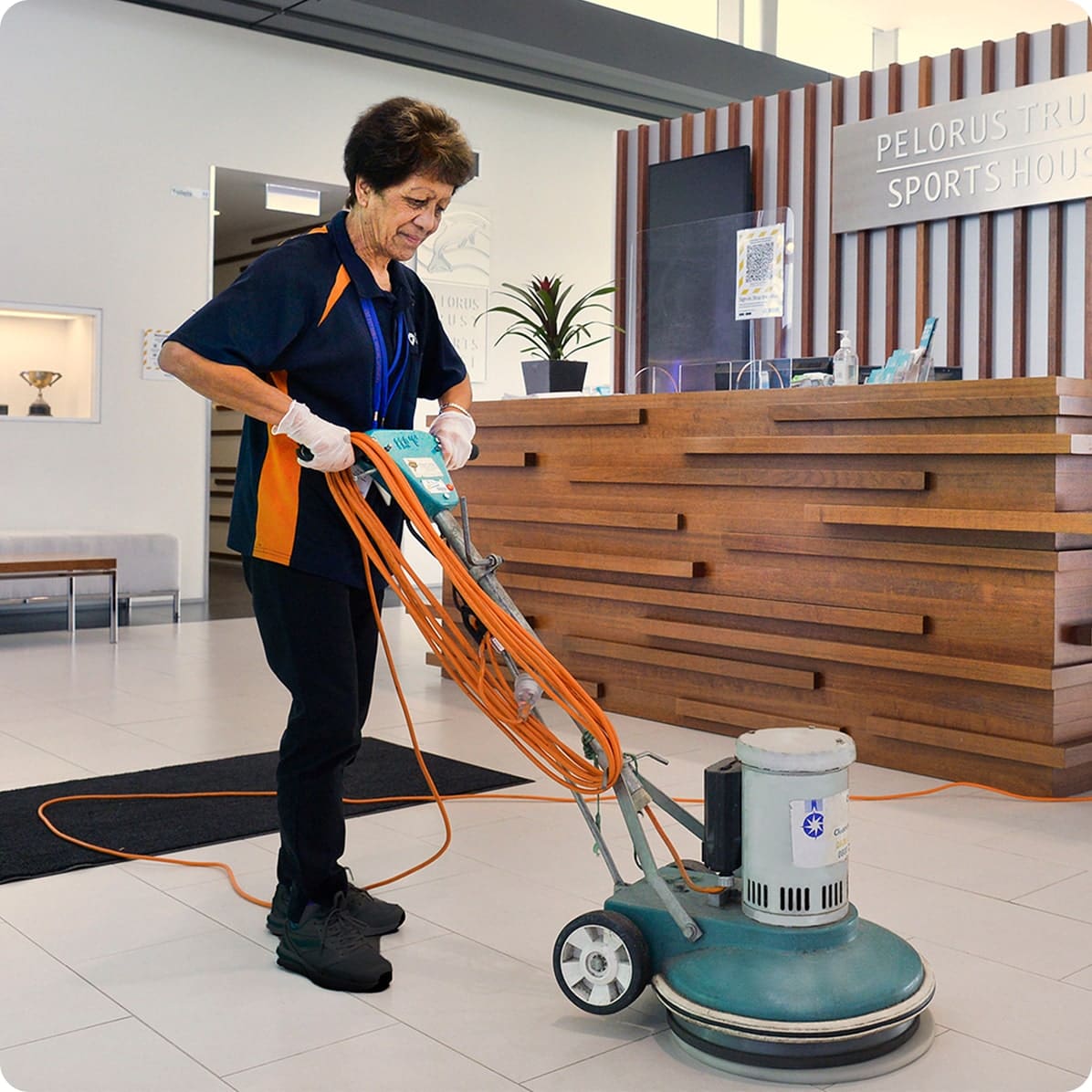 Cleaning Franchise 13 floor polish min